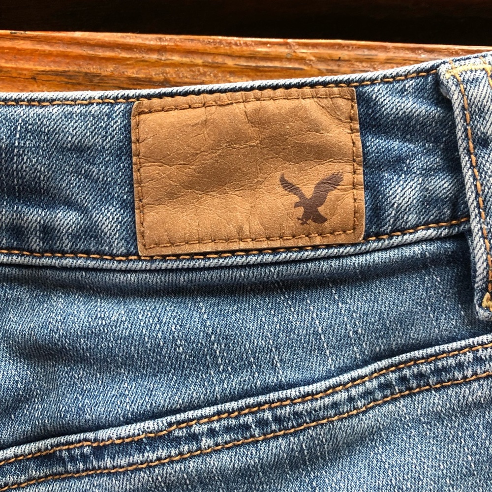 AE Hi-Rise Cutoff Jean Shorts 2 Super Stretch - Picture 4 of 7